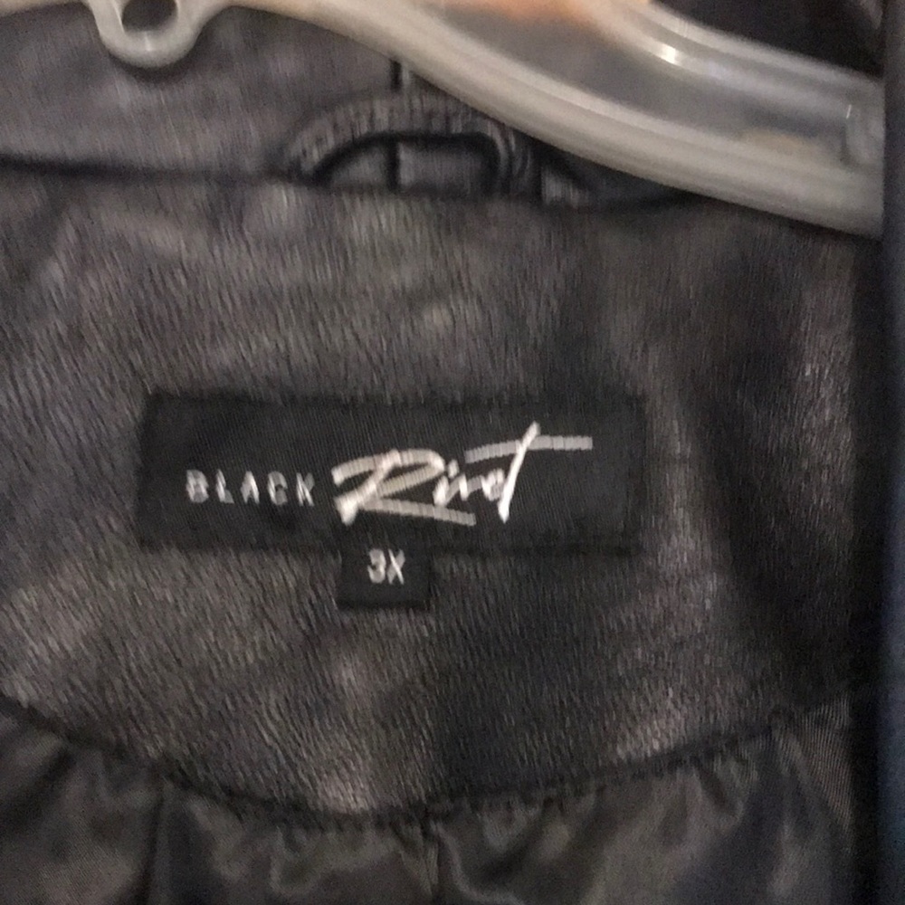 Black Rinet - Picture 2 of 3